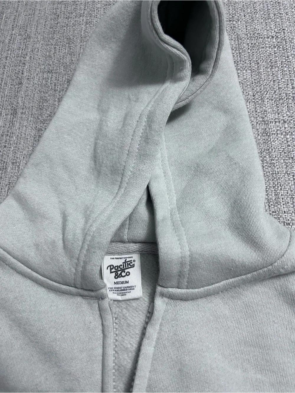 Moose Head Lake Maine Kids' Light Gray Zip Hoodie. Size Youth M. NWT